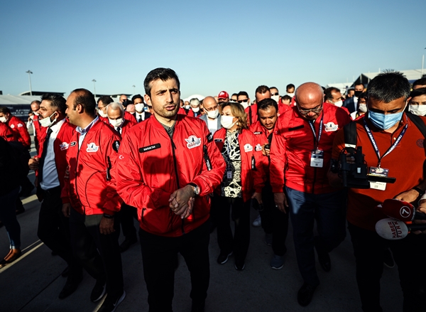 Foto - TEKNOFEST coşkusu Bayraktar'ın bu sözleriyle başladı: Dönmek yok