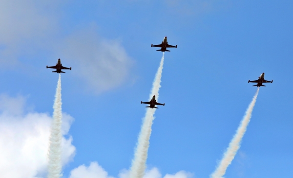 TEKNOFEST gösteri uçuşları hayran bıraktı