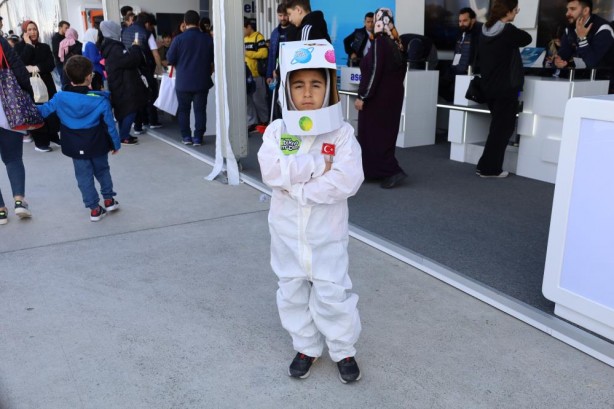 Foto - TEKNOFEST kime ne mi katıyor? Emin Çapa şu çocuklar kadar olamadı