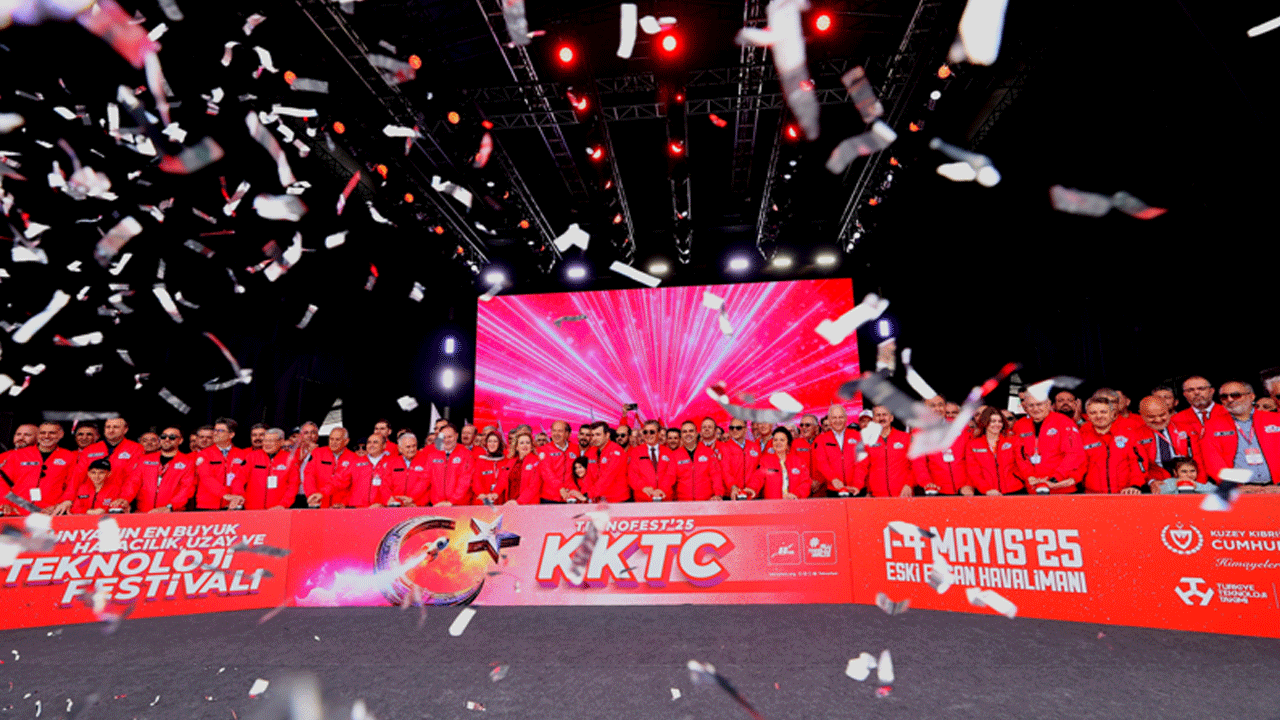 Foto - TEKNOFEST KKTC panikletti: Türk savaş jetleri FIR hattını parçaladı