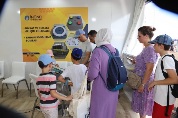Foto - TEKNOFEST'te yoğun ilgi gördü! İşte yangın söndürme bombası