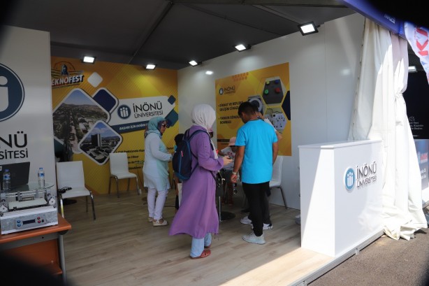 Foto - TEKNOFEST'te yoğun ilgi gördü! İşte yangın söndürme bombası