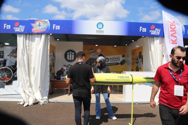 TEKNOFEST'te yoğun ilgi gördü! İşte yangın söndürme bombası