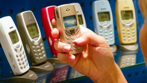 Foto - Teknolojide geriye dönüş! Akılsız tuşlu telefona yöneliyorlar