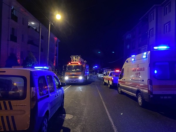 Foto - Teknolojinin diğer yüzü! Tüm mahalleyi sokağa döken bilgisayar