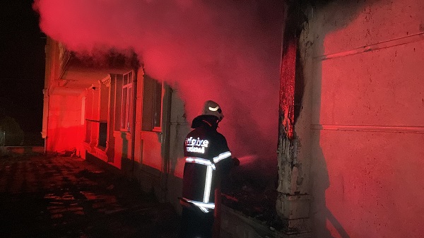 Teknolojinin diğer yüzü! Tüm mahalleyi sokağa döken bilgisayar