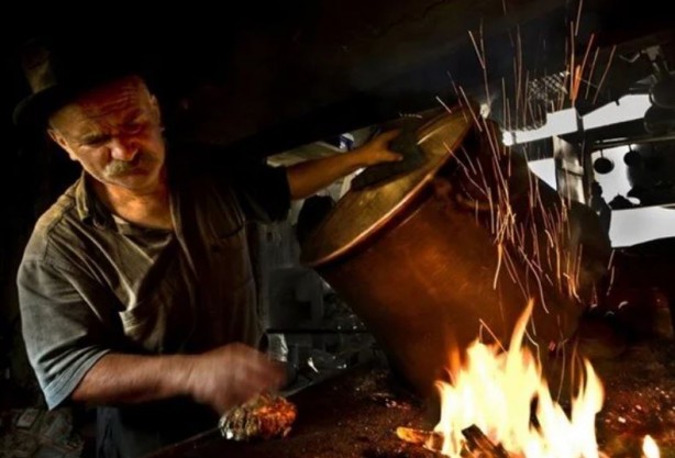 Teknolojinin yuttuğu asırlık meslekler! Altın bilezikler eridi