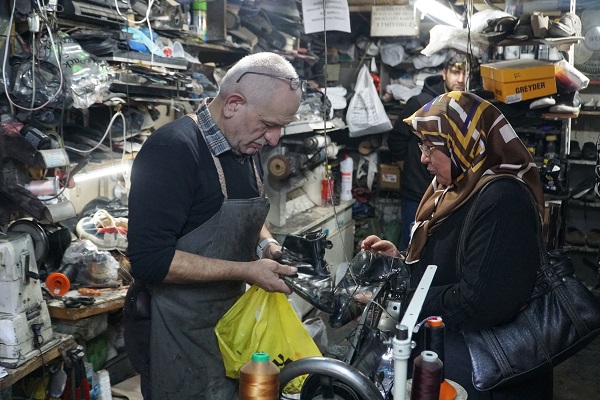 Foto - Teknolojiye karşı böyle ayakta duruyorlar! 