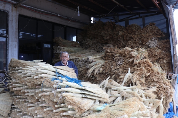 Foto - Teknolojiye yenilmek istemiyorlar! Fiyatları çok uygun ama meslek can çekişiyor