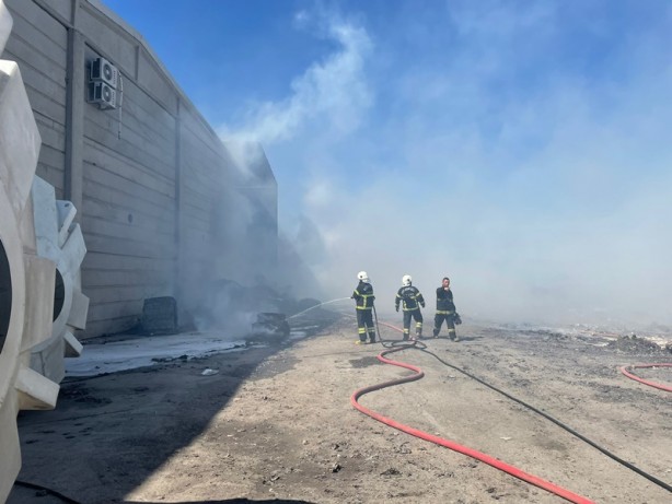 Foto - Tekstil fabrikasında yangın