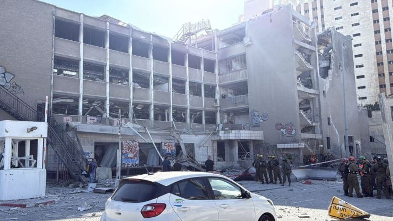 Foto - Tel Aviv Gazze'ye döndü! İran'ın İsrail'e saldırısından ilk kareler.... 