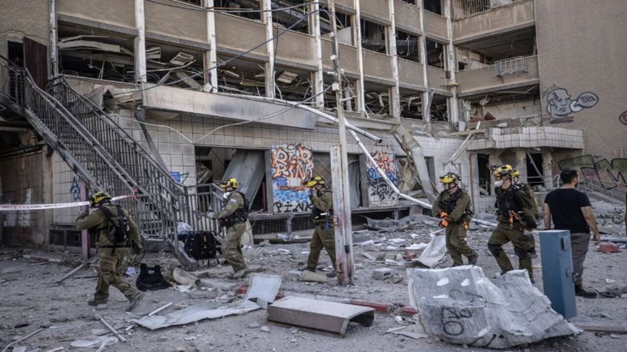 Foto - Tel Aviv Gazze'ye döndü! İran'ın İsrail'e saldırısından ilk kareler.... 