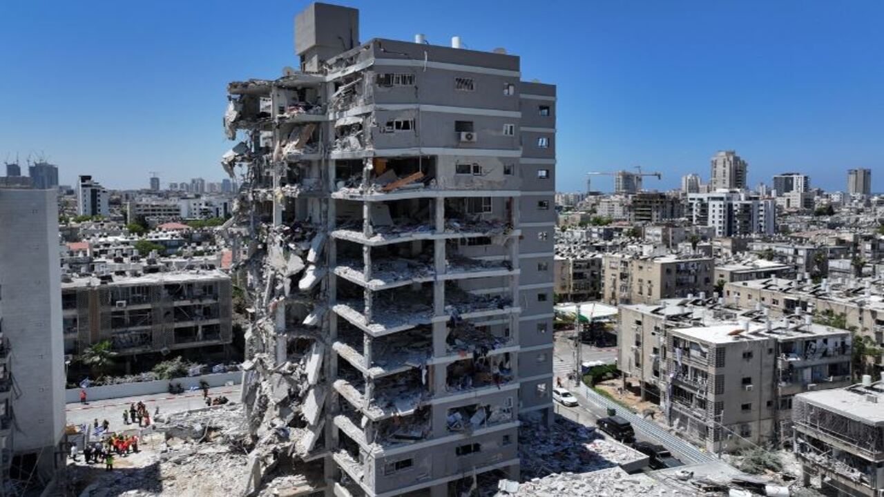 Foto - Tel Aviv Gazze'ye döndü! İran'ın İsrail'e saldırısından ilk kareler.... 