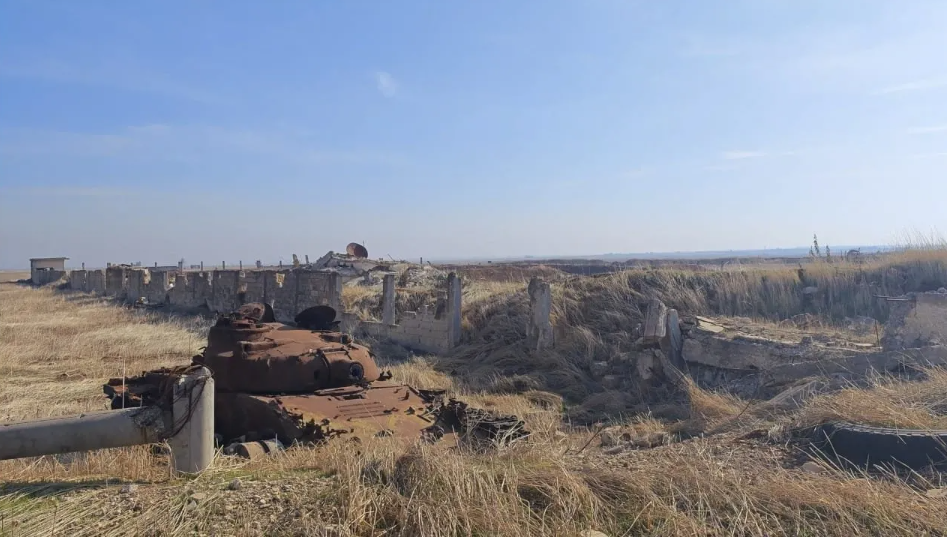 Foto - Tel Rıfat’ı tünel ağlarıyla örmüşler! PKK/YPG’li teröristler geride enkaz bıraktı
