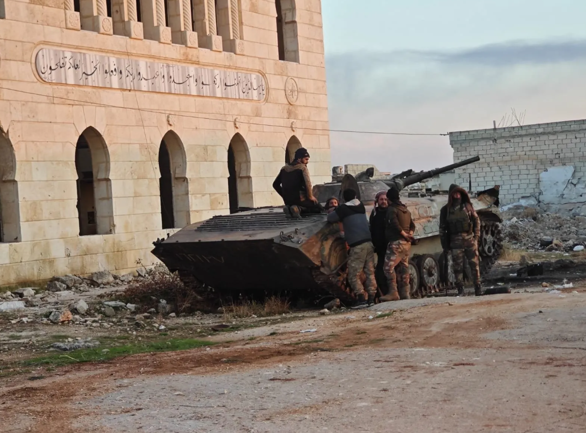 Foto - Tel Rıfat’ı tünel ağlarıyla örmüşler! PKK/YPG’li teröristler geride enkaz bıraktı