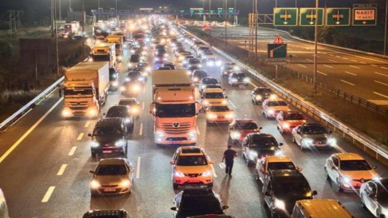 Foto - Telaş başladı! Yollarda bayram trafiği artıyor