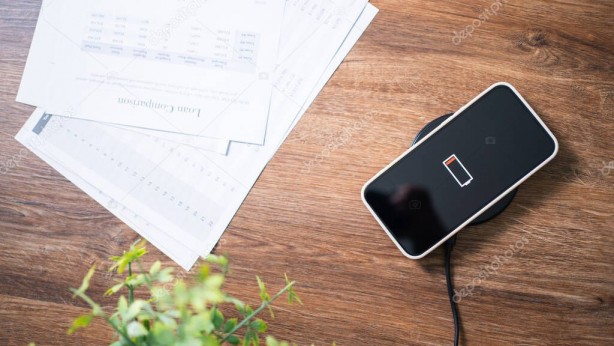 Foto - Telefonu şarj olurken kullanmak tehlikeli mi?