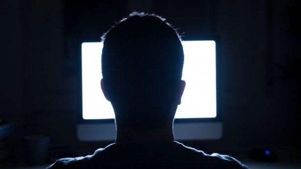 Foto - Telefon ve bilgisayar ekranlarından gelen mavi ışık sağlığı nasıl etkiliyor?