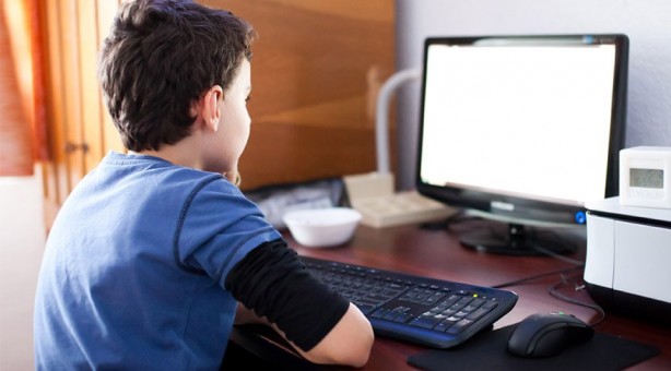 Foto - Telefon ve bilgisayar ekranlarından gelen mavi ışık sağlığı nasıl etkiliyor?