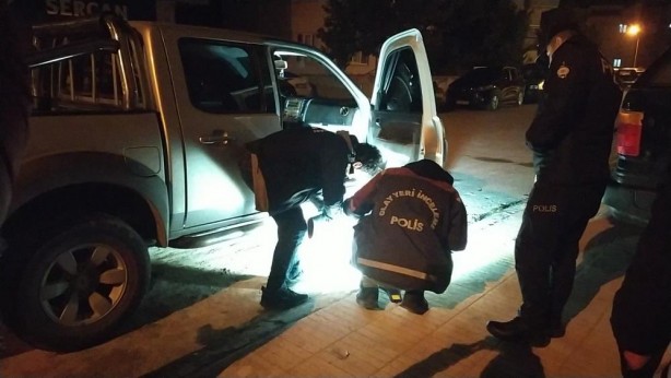 Foto - Telefonla konuştu, sinir krizi geçirip kendini vurdu