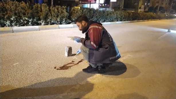 Telefonla konuştu, sinir krizi geçirip kendini vurdu