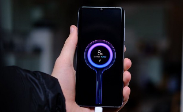 Foto - Telefonların şarj süresi 5 dakikaya düşüyor