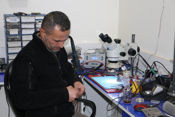 Foto - Telefonlarınızı sakın gece şarjda bırakmayın! Uzman isimden hayati uyarı geldi