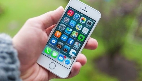 Foto - Telefonu gece şarjda bırakmak piline zarar verir mi? 