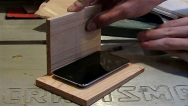 Foto - Telefonu için yaptığı şeye inanamayacaksınız!