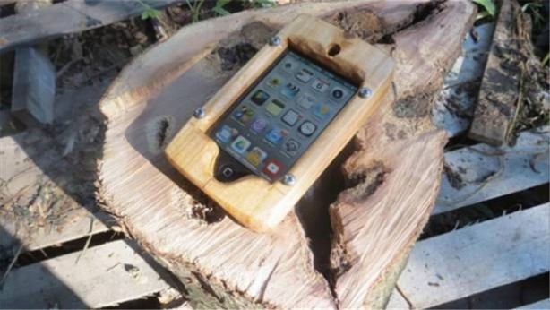 Foto - Telefonu için yaptığı şeye inanamayacaksınız!