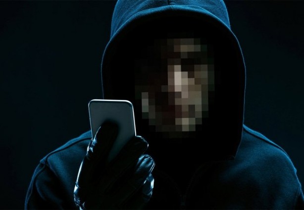 Foto - Telefonuna gelen şifreyi söyledi, banka hesabına bakınca gözlerine inanamadı!
