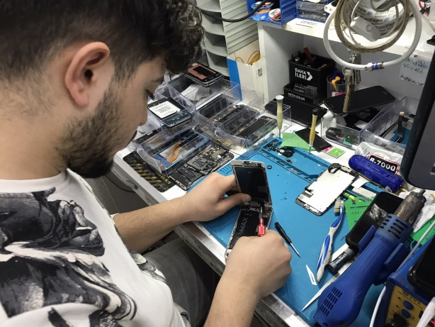Foto - Telefonunu uzun yıllar kullanmak isteyenlere uyarılar