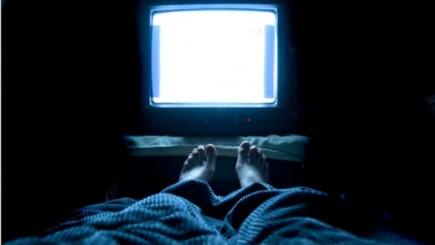 Foto - Televizyon karşısında uyumanın 5 tehlikesi