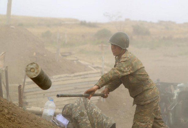 Foto - Televizyonlar canlı yayında! Füzeler gökyüzünde, sirenler çalıyor 