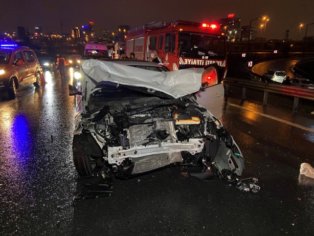 Foto - TEM Otoyolu'nda kaza, kaza getirdi!