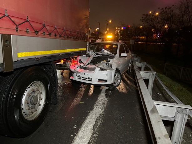 TEM Otoyolu'nda kaza, kaza getirdi!