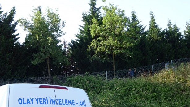 Foto - TEM Otoyolu'nda korkunç olay! Çürümüş ceset bulundu