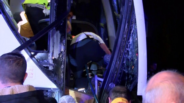 Foto - TEM Otoyolunda yolcu otobüsünün de karıştığı zincirleme kaza!