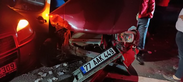 Foto - TEM’de 3 aracın karıştığı zincirleme kaza