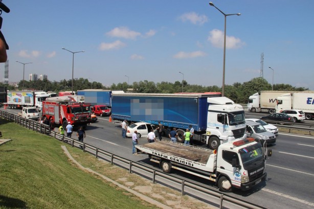 Foto - TEM'de akılalmaz kaza!