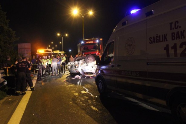 Foto - TEM'de feci kaza! Ölü ve yaralılar var