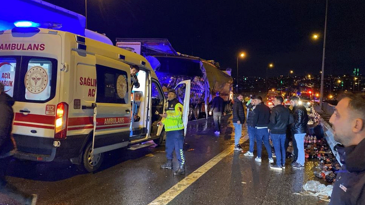 Foto - TEM'de feci kaza: Ölüler var