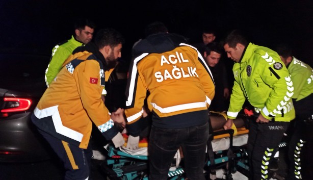 Foto - TEM'de feci kaza! Önce otobüse sonra bariyerlere çarptı