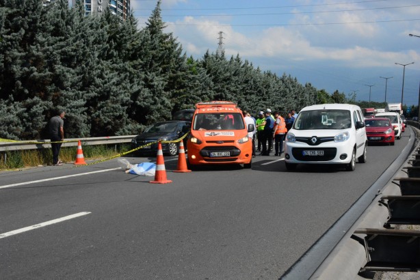 TEM'de lastik değiştirmek isteyen sürücü canından oldu