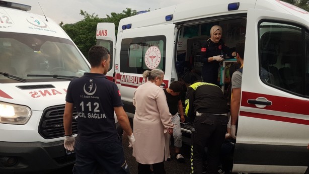 Foto - TEM’de zincirleme kaza! Ortalık savaş alanına döndü: Yaralılar var