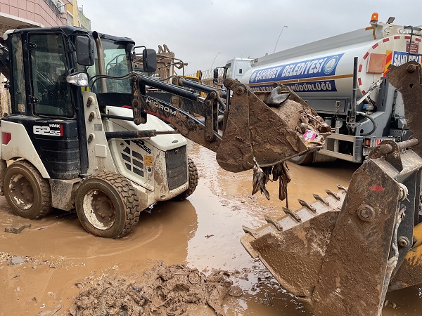 Foto - Temizlik çalışmaları sürüyor! İşte, Şanlıurfa'dan geriye kalanlar