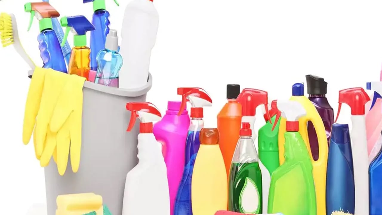 Temizlik ürünü tehlike saçıyor! Uzmanı açıkladı: Evlerde bulunan bu ürünler sağlığı tehdit ediyor