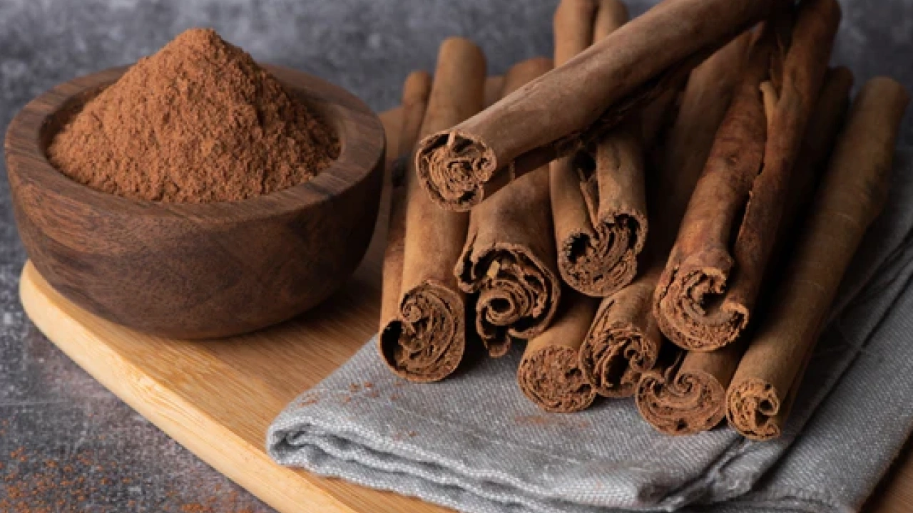 Temizlikten önce bunu yapın! Kimse bilmiyor işte 1 kaşık ekleyeceğiniz baharatı yerseniz