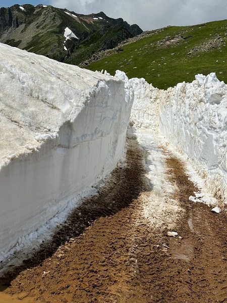 Foto - Temmuz ayında karla mücadele