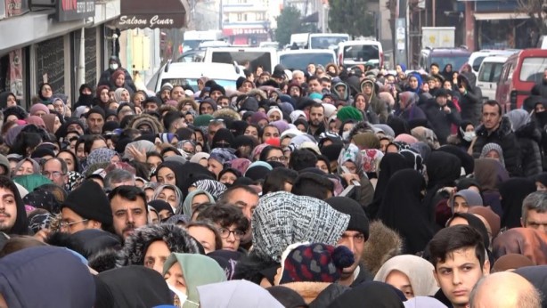 Foto - Tencere tabak geldi çocuk gitti! Görülmemiş indirim çılgınlığı